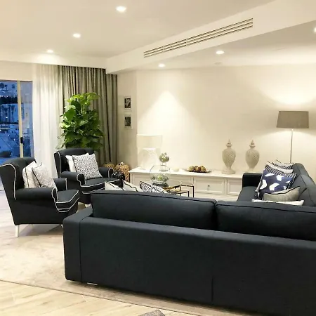 아파트 3br Gem At The Prestigious Laguna Portomaso *