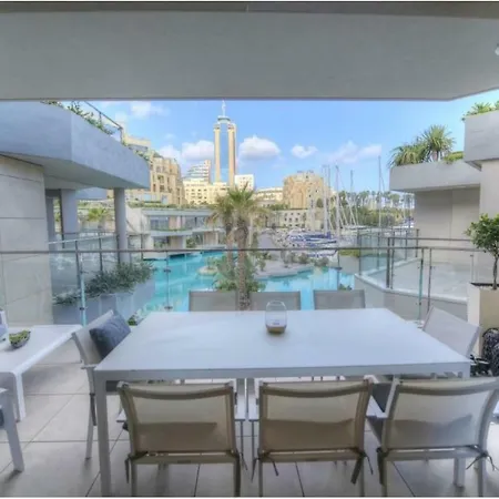 3br Gem At The Prestigious Laguna Portomaso 아파트 *