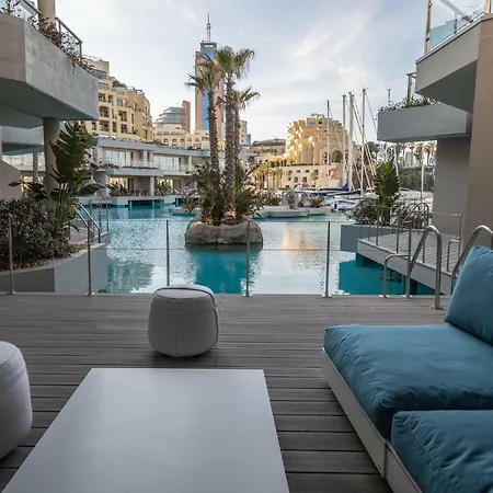 아파트 3br Gem At The Prestigious Laguna Portomaso *